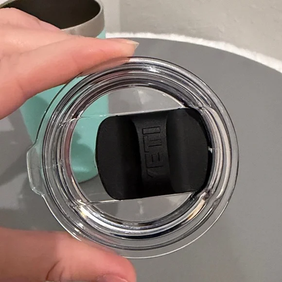 EUC YETI Aqua Tumbler 10oz - Picture 7 of 9